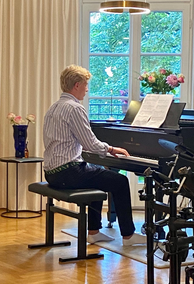 Beim Klavierspielen